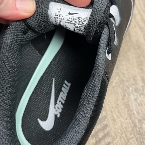 NEW Nike Hyperdiamond 4 Pro Metal Softball Cleats - Picture 10 of 10